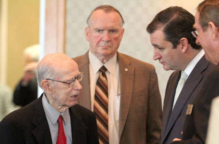 Cruz meets with area officials